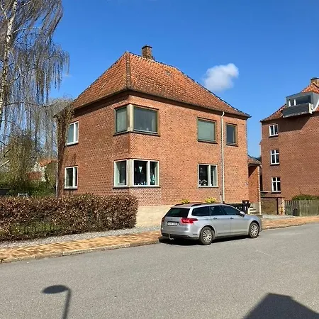 Apartmán Bright And Spacious 3 Bedroom With Balcony Close To The *