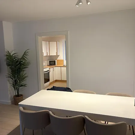 公寓 Bright And Spacious 3 Bedroom With Balcony Close To The