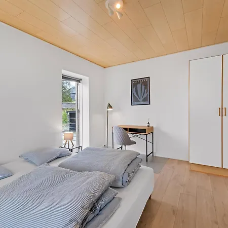 公寓 Bright And Spacious 3 Bedroom With Balcony Close To The *