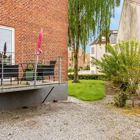 Bright And Spacious 3 Bedroom With Balcony Close To The * 奥本罗