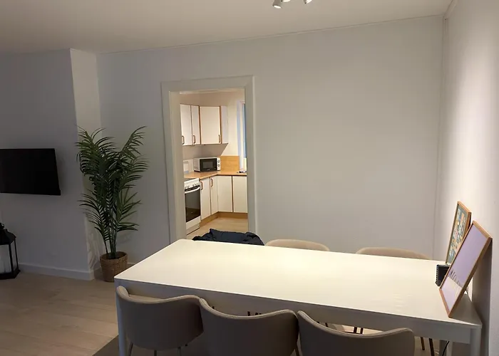 Appartement Bright And Spacious 3 Bedroom With Balcony Close To The