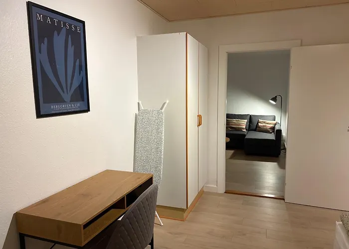 Bright And Spacious 3 Bedroom With Balcony Close To The Appartement